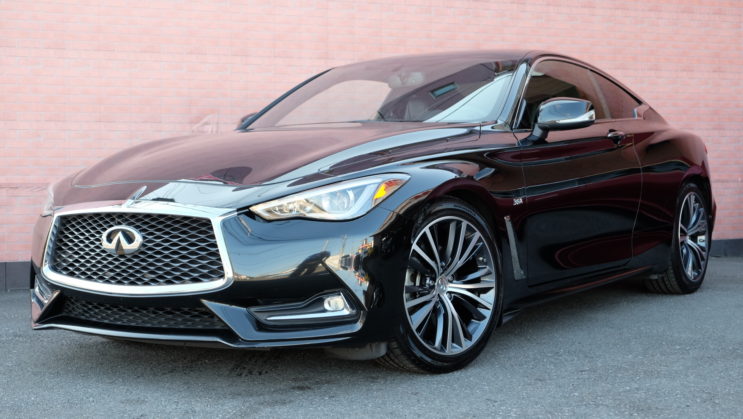 Infiniti Q60 3 0t Premium ｇｍコーポレーション