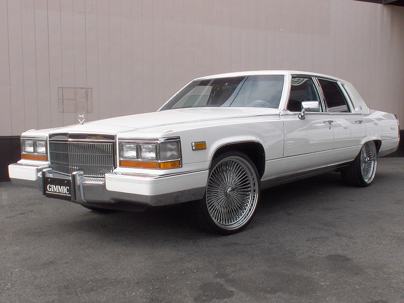 CADILLAC Brougham Fleetwood Elegance